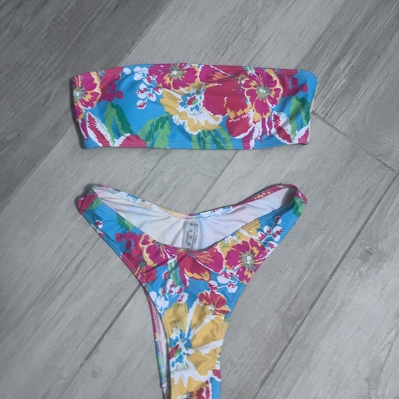 Floral Bikini Set - Picture 1 of 4